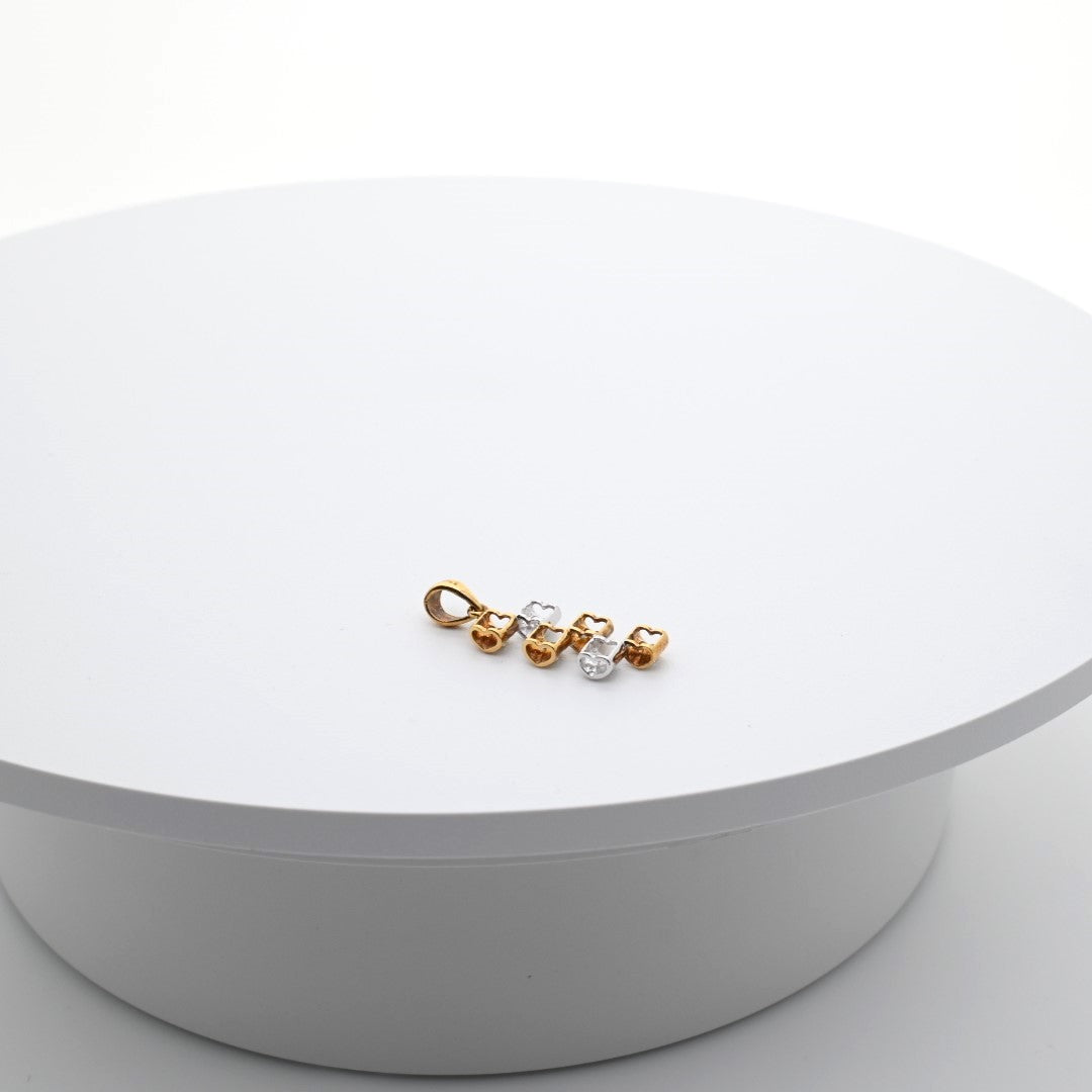 "LEILA" - Diamond Pendant