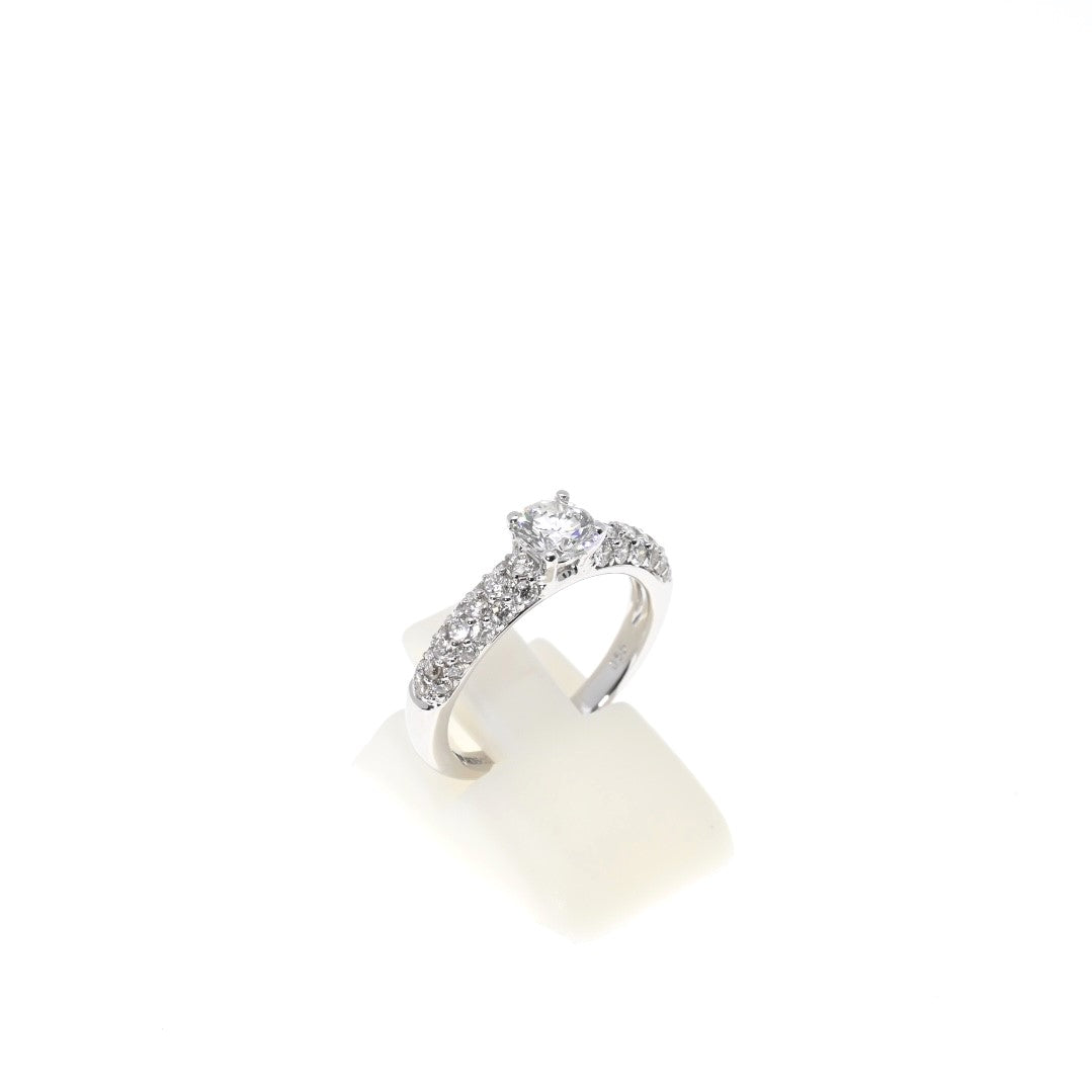 "CLARA" - Diamond Ring
