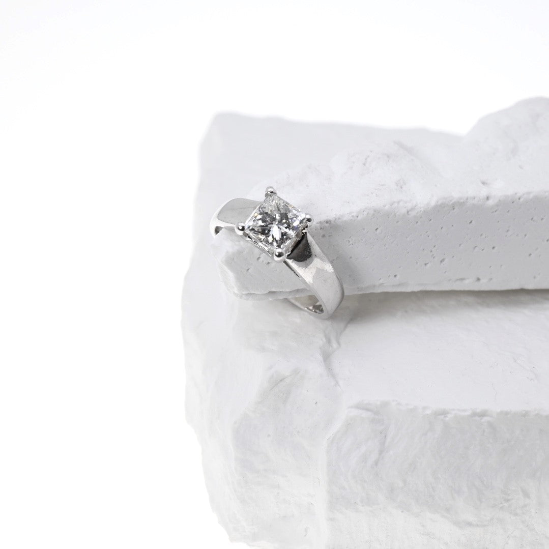 "BOWIE" - Diamond Ring